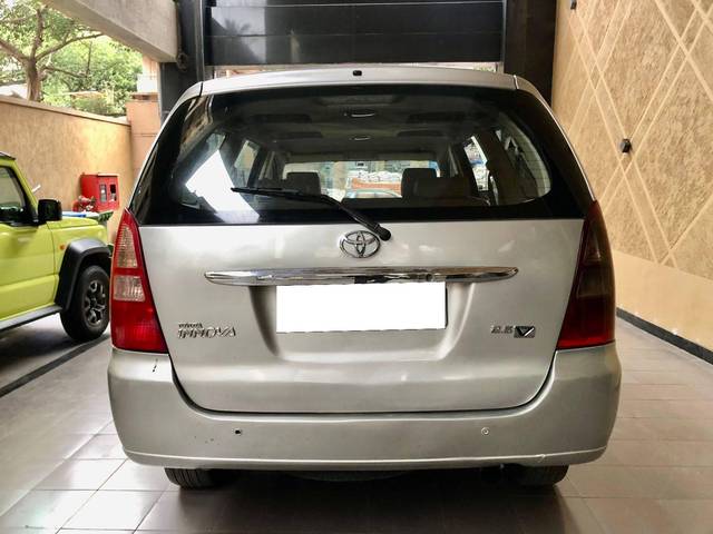 https://images10.gaadi.com/usedcar_image/4534106/original/processed_a7adeb62ebffb704b077a5210bb0e624.jpg?imwidth=6401