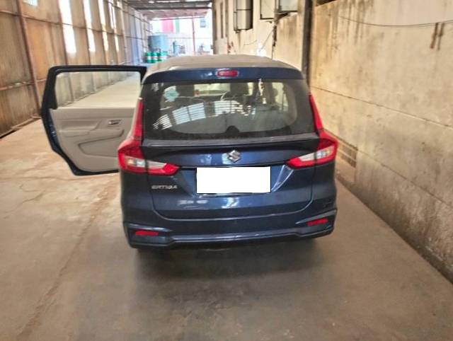 https://images10.gaadi.com/usedcar_image/4534114/original/processed_3b4959e8-657f-4d4e-9a75-d776fd3c7854.jpg?imwidth=6400