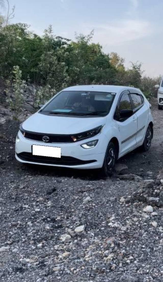 https://images10.gaadi.com/usedcar_image/4534124/original/processed_096c0735-5f1e-418e-b6f8-bb8b82b41d22.jpeg?imwidth=6402