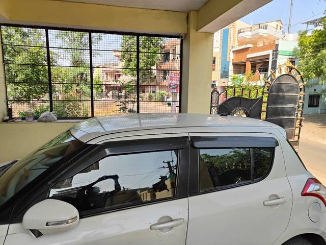 https://images10.gaadi.com/usedcar_image/4534142/original/f296e8ce-f2ab-42fb-82dc-e5a650cd9bfa.jpg?imwidth=6401