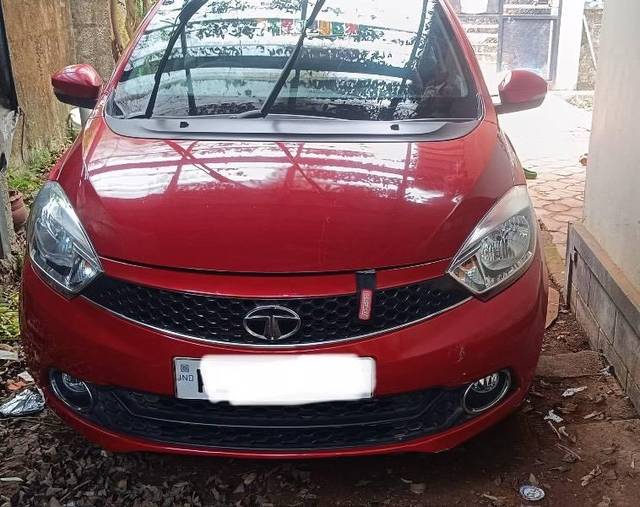 https://images10.gaadi.com/usedcar_image/4534208/original/processed_b08ea809-5e28-4deb-bac8-dbd8a429f74d.jpeg?imwidth=6400