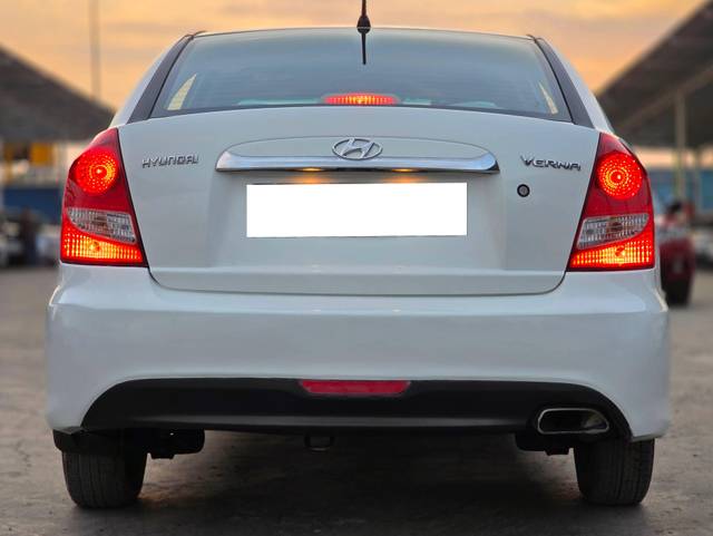 https://images10.gaadi.com/usedcar_image/4534215/original/processed_b6d9004331cb17a904cca5dde37d37df.jpg?imwidth=6401