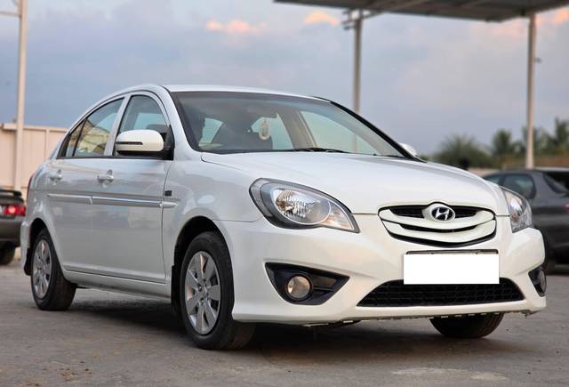 https://images10.gaadi.com/usedcar_image/4534215/original/processed_db25de0c1e8a09a8eb033355bb4448b0.jpg?imwidth=6400