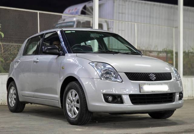 https://images10.gaadi.com/usedcar_image/4534225/original/processed_804ed3927a144fcac77f87470677c8ee.jpg?imwidth=6400