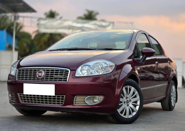 https://images10.gaadi.com/usedcar_image/4534228/original/processed_4e156ced28f1083c1337e8bee2406e42.jpg?imwidth=6402