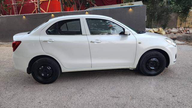 https://images10.gaadi.com/usedcar_image/4534231/original/processed_b3647f057b6686ae76f4b88a637274aa.jpg?imwidth=6401