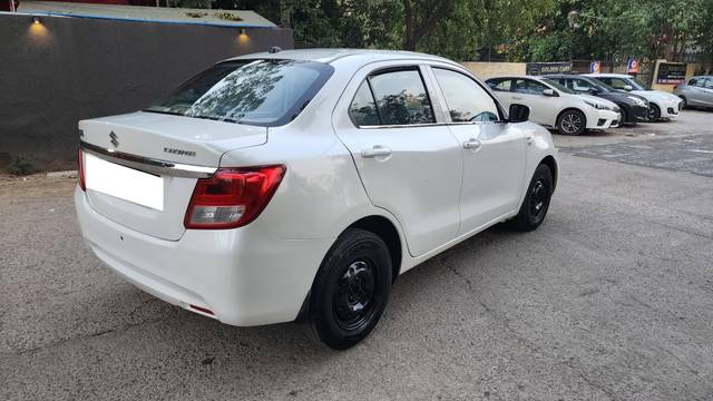 https://images10.gaadi.com/usedcar_image/4534231/original/processed_f79bd88be36eb89358562d365504b930.jpg?imwidth=6402