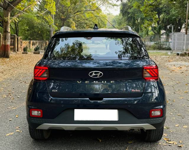 https://images10.gaadi.com/usedcar_image/4534267/original/processed_79122b3c2f773b140d2a14f93ab6c099.jpg?imwidth=6402