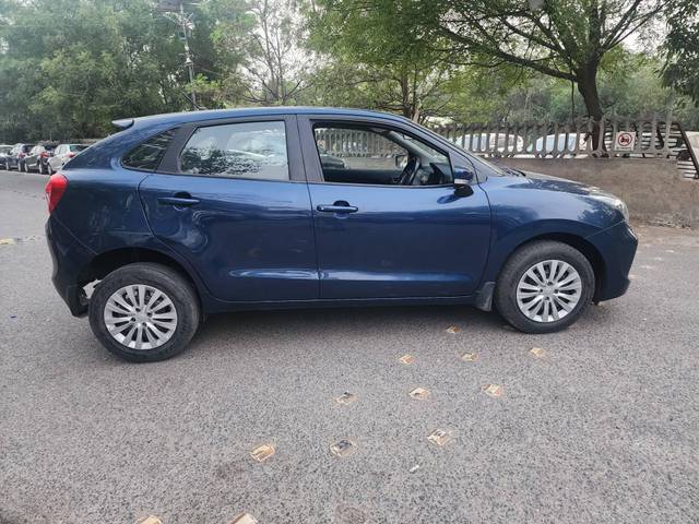 https://images10.gaadi.com/usedcar_image/4534269/original/processed_527f6aa8c4ada751fe4c9e7d801d7716.jpg?imwidth=6401