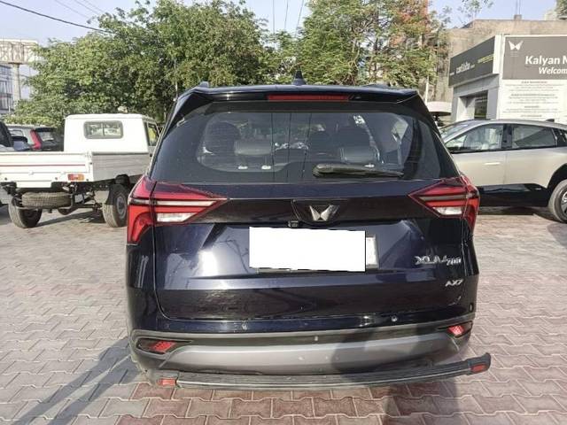 https://images10.gaadi.com/usedcar_image/4534271/original/processed_42516a80-e50e-48a2-8a7b-3120e51e8b57.jpg?imwidth=6401