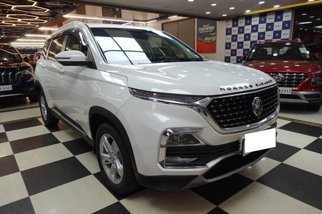 https://images10.gaadi.com/usedcar_image/4534281/original/processed_9c75d2f44ee935f53101a06ea15567d5.jpg?imwidth=6400