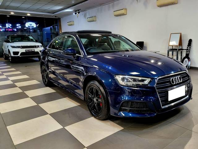 https://images10.gaadi.com/usedcar_image/4534289/original/processed_9a1726aa6f343188858a1b7ba6214681.jpg?imwidth=6400