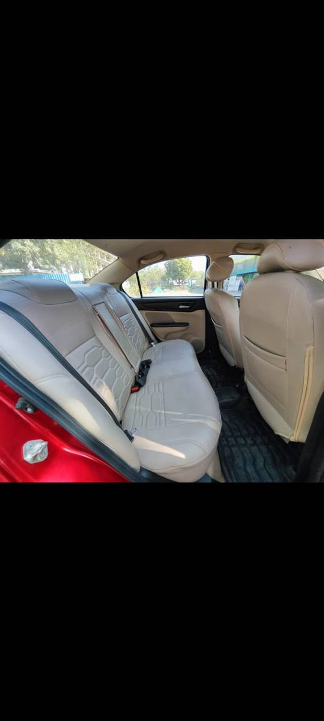 https://images10.gaadi.com/usedcar_image/4534290/original/d8749ba3b843a31335f8387cb53544c0.jpeg?imwidth=6402