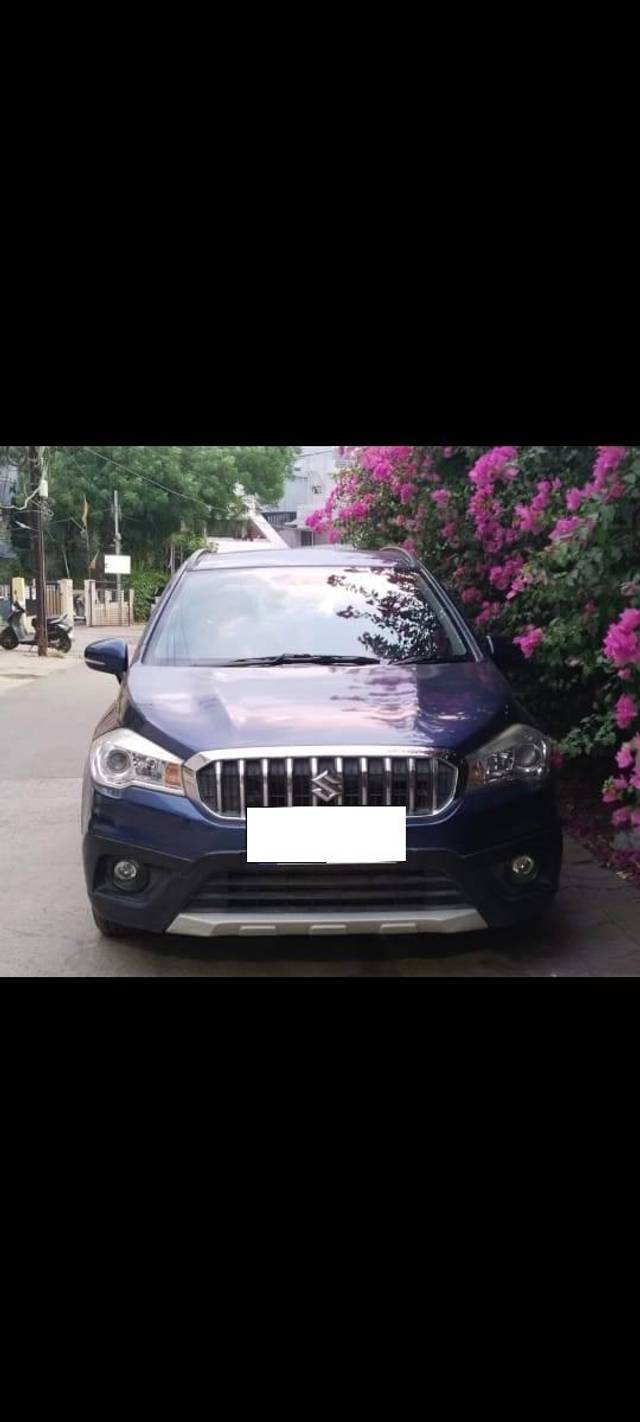 https://images10.gaadi.com/usedcar_image/4534292/original/processed_0c2d7ae3b7cad128940381949dc841c1.jpeg?imwidth=6402