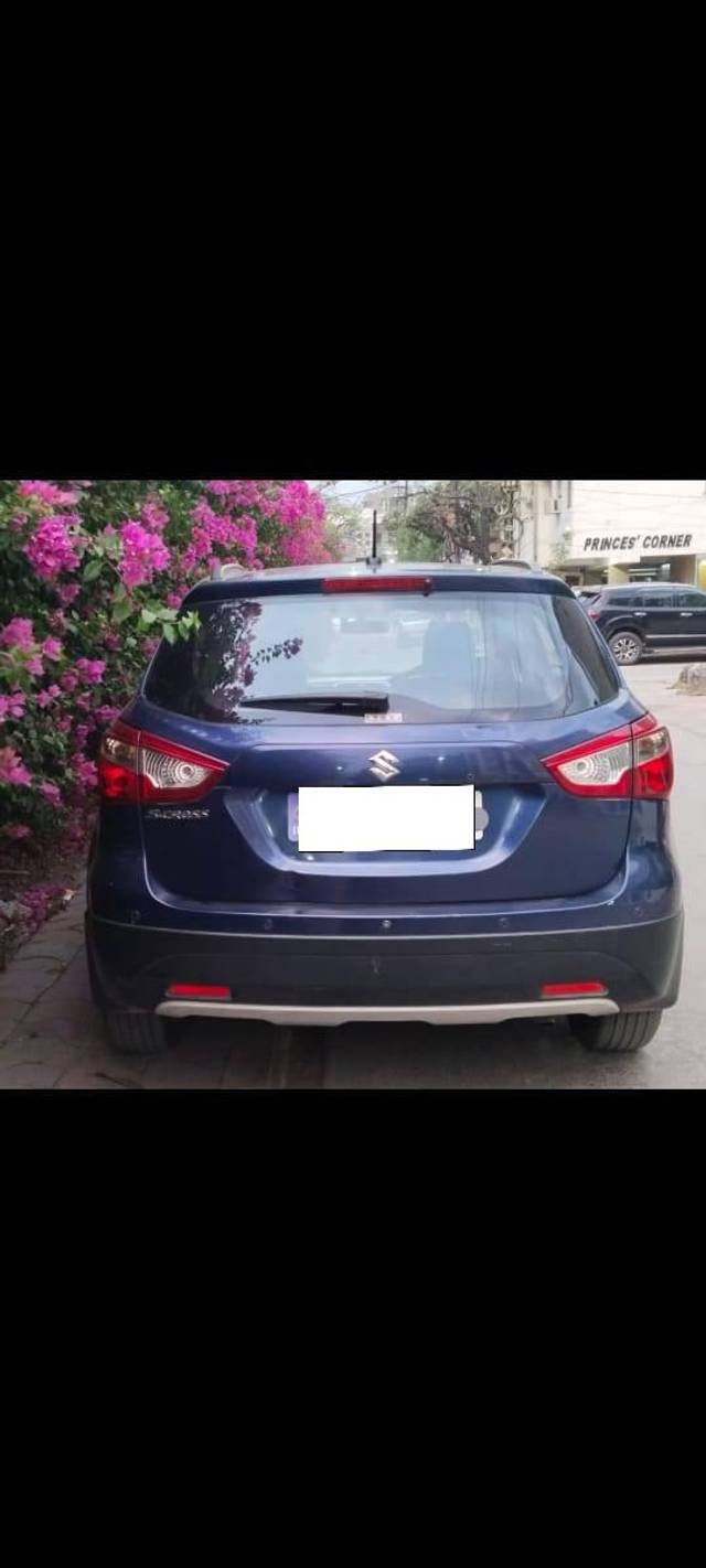 https://images10.gaadi.com/usedcar_image/4534292/original/processed_401550e3079ab06129d4fa4f4491e01f.jpeg?imwidth=6401