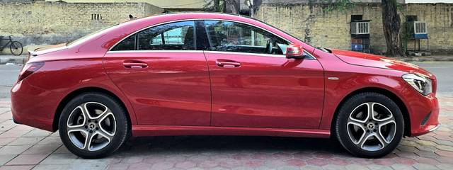 https://images10.gaadi.com/usedcar_image/4534296/original/processed_c58450d7c22e7cc01ff38b0b91b91d3b.jpg?imwidth=6402