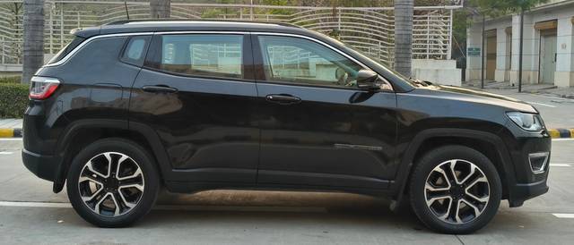 https://images10.gaadi.com/usedcar_image/4534301/original/processed_dc20347bf12d5a915707f3ee04cf6cb6.jpg?imwidth=6401