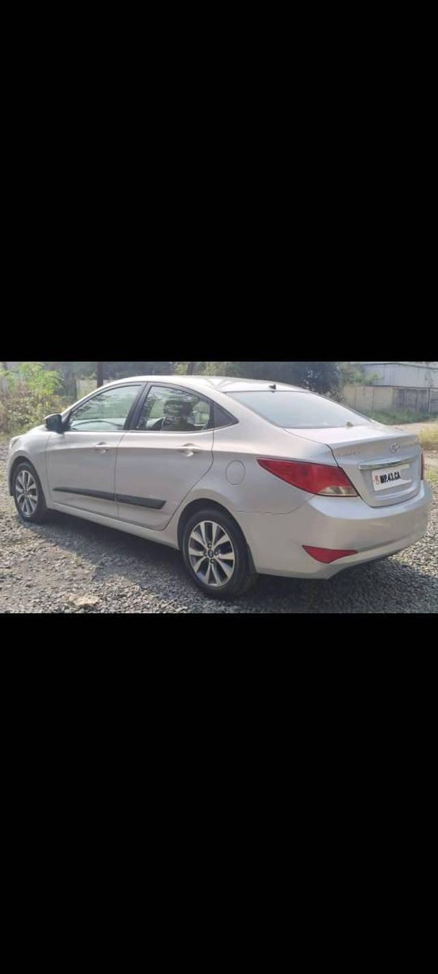 https://images10.gaadi.com/usedcar_image/4534307/original/processed_5b94c7bd37c465f9ae87250c255f1204.jpeg?imwidth=6401