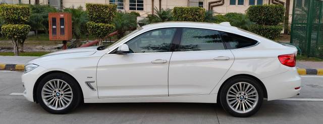 https://images10.gaadi.com/usedcar_image/4534335/original/processed_30e181974e1b8a135dc4ddff7d21f932.jpg?imwidth=6402