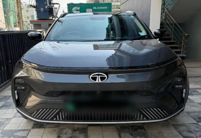 https://images10.gaadi.com/usedcar_image/4534343/original/e140f891-4c0b-4764-b857-c4b7f15a9097.?imwidth=6400