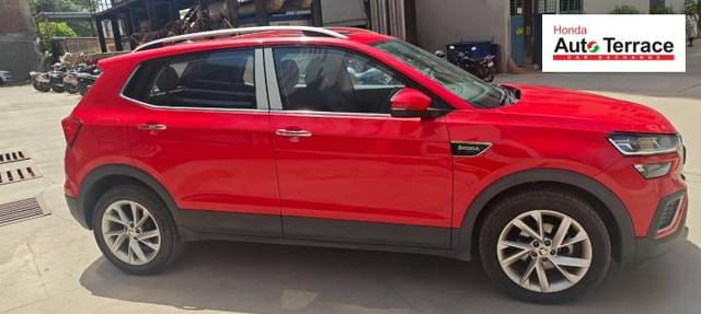 https://images10.gaadi.com/usedcar_image/4534374/original/cf63d022870c4a4fc2781adb949df348.jpeg?imwidth=6400