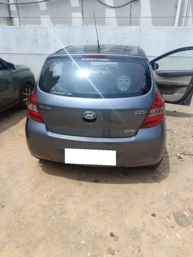 https://images10.gaadi.com/usedcar_image/4534377/original/processed_c4171d43-e8b0-4a45-abb7-b4c61abe23df.jpg?imwidth=6402