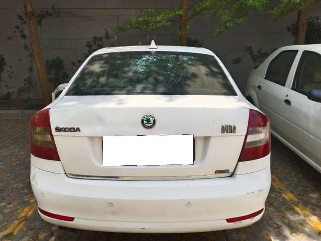https://images10.gaadi.com/usedcar_image/4534394/original/processed_af484cd3-f5e6-4c0b-ae69-27139913f10c.jpg?imwidth=6401