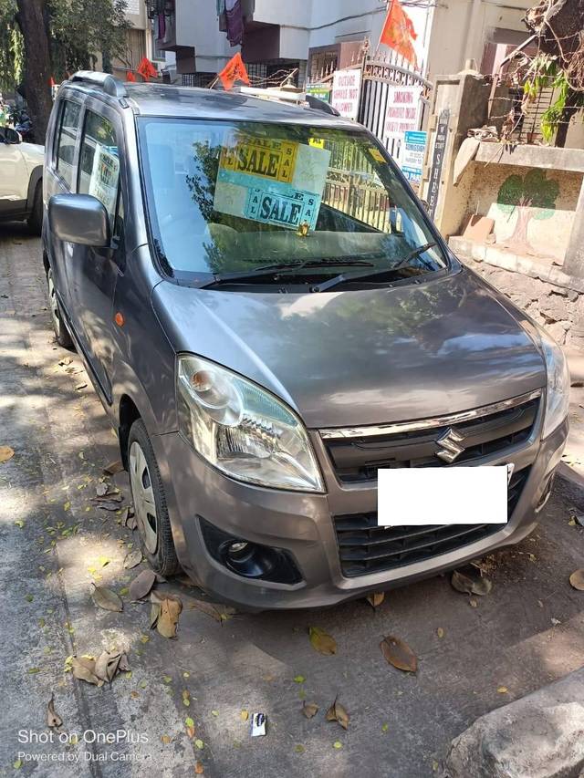 https://images10.gaadi.com/usedcar_image/4534412/original/processed_c558405e-ab6a-4352-b443-4f1b6dfa1724.jpg?imwidth=6400