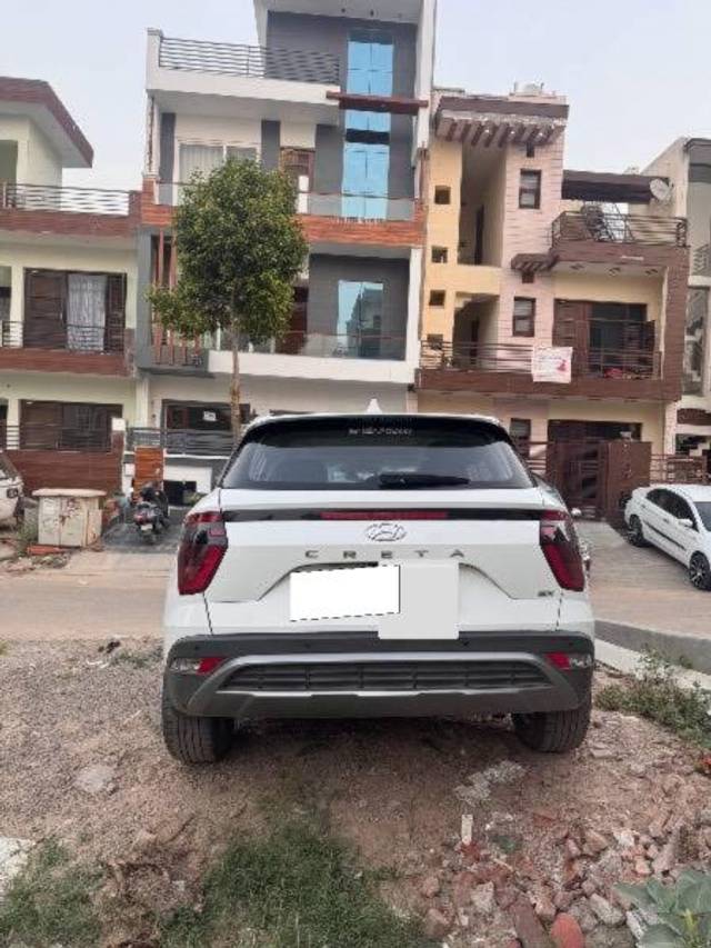 https://images10.gaadi.com/usedcar_image/4534422/original/processed_9be36a5c-1f1b-4492-8c7d-0f3801e0f4b3.jpeg?imwidth=6402