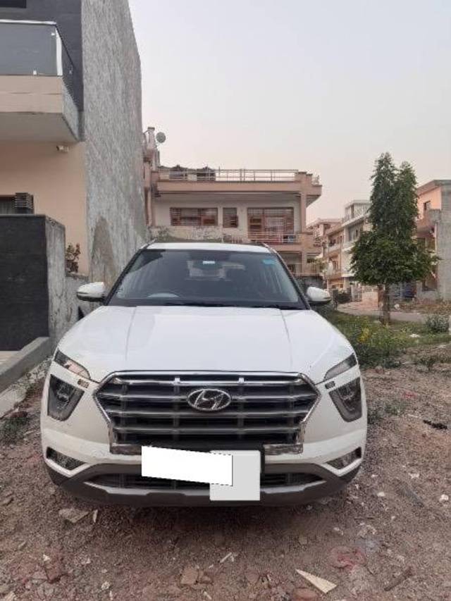 https://images10.gaadi.com/usedcar_image/4534422/original/processed_cd4d3c7e-3aea-4b62-8cb9-1d5b88326de5.jpeg?imwidth=6400