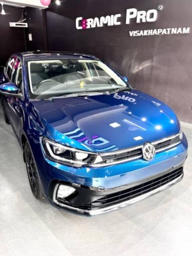 https://images10.gaadi.com/usedcar_image/4534447/original/processed_b6d21541-da4c-4f43-be10-a6157d094187.jpeg?imwidth=6400