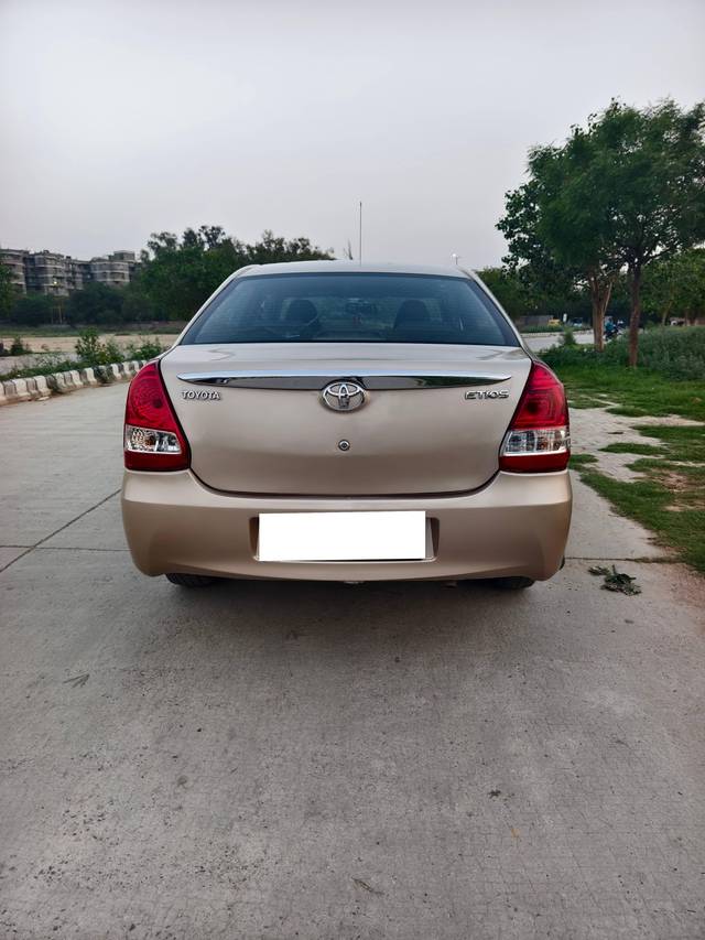 https://images10.gaadi.com/usedcar_image/4534451/original/processed_83848db9fea6c25c8d32085dcfcf9c5c.jpg?imwidth=6402