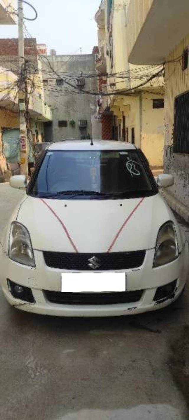 https://images10.gaadi.com/usedcar_image/4534472/original/processed_07e39bae-dbbd-46ef-845d-6ebf0597e249.jpg?imwidth=6402