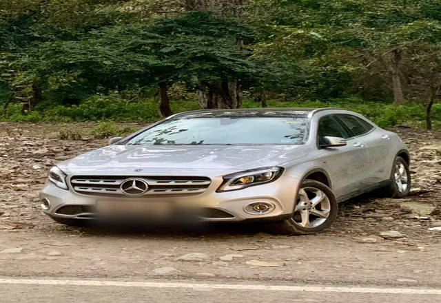https://images10.gaadi.com/usedcar_image/4534527/original/5df563c9-1b04-43c8-9ba4-cf58defc0030.?imwidth=6400