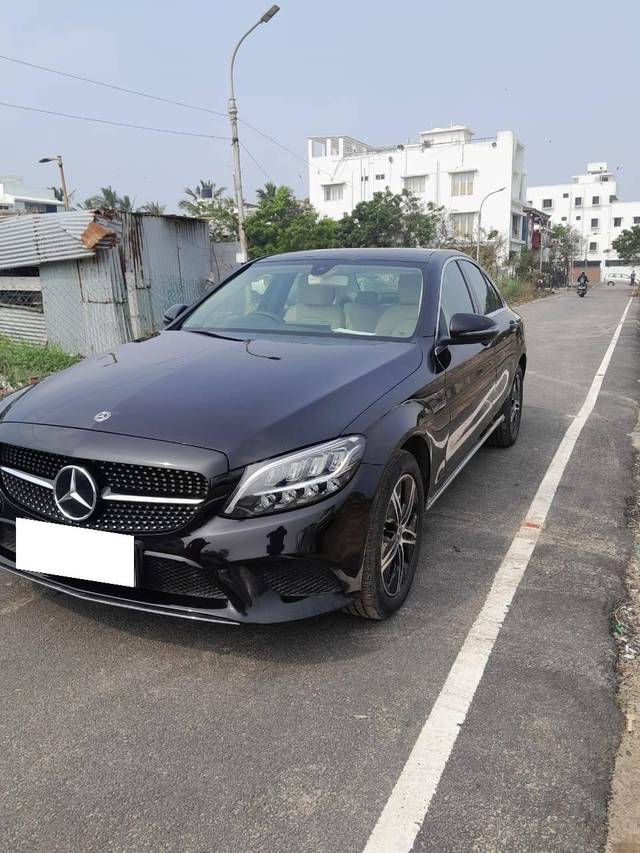 https://images10.gaadi.com/usedcar_image/4534561/original/processed_1d3698c76e9f34c20d0bbd8e828d9b0a.jpg?imwidth=6400