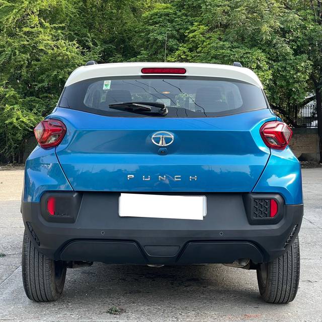 https://images10.gaadi.com/usedcar_image/4534578/original/processed_09f8bc7a02ab11d48b98aca237be839a.jpg?imwidth=6402