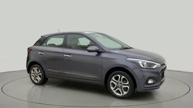 https://images10.gaadi.com/usedcar_image/4534597/original/1fa7918d3d92be6268af166becc63d68.jpg?imwidth=6400