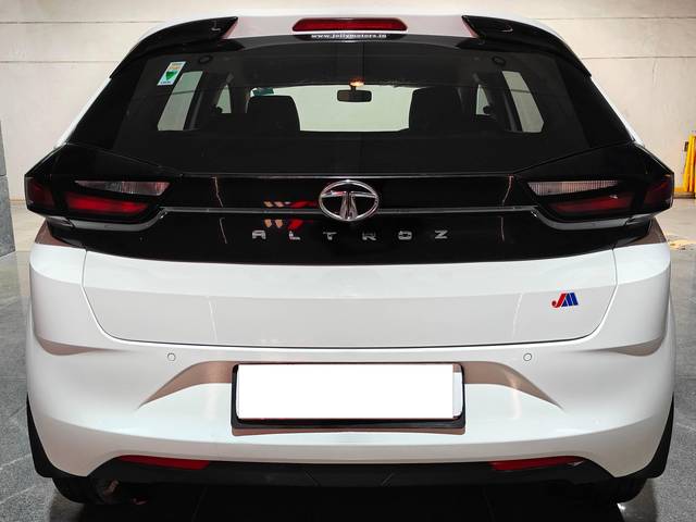https://images10.gaadi.com/usedcar_image/4534603/original/processed_b79760e091e42c3cccbd7f4751076062.jpg?imwidth=6402