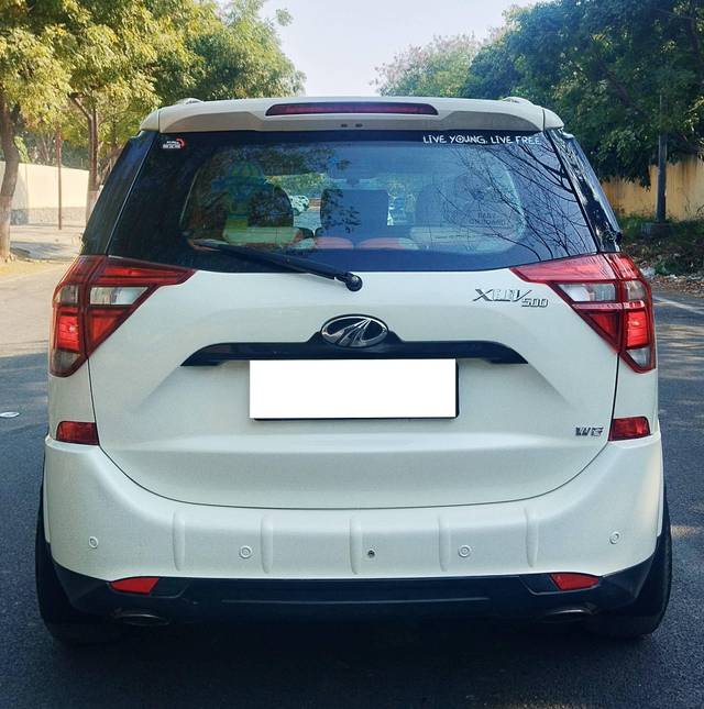 https://images10.gaadi.com/usedcar_image/4534605/original/processed_8a8c2df5b16812ffd20a688401e26105.jpg?imwidth=6401