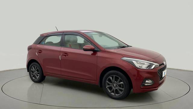 https://images10.gaadi.com/usedcar_image/4534612/original/1cc59f68a3187ee6b9f9770fc0561e72.jpg?imwidth=6400