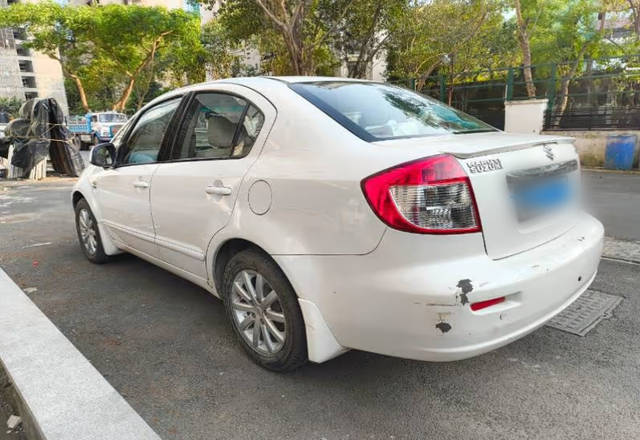 https://images10.gaadi.com/usedcar_image/4534617/original/32cbbe27-a056-4117-a5f0-119b09d475c8.?imwidth=6401