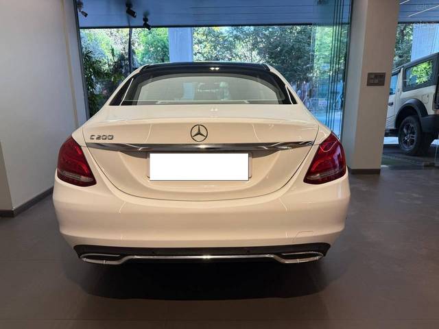 https://images10.gaadi.com/usedcar_image/4534644/original/processed_118a605b4120b1ebf547331f8f19a5d6.jpeg?imwidth=6402