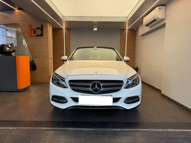 https://images10.gaadi.com/usedcar_image/4534644/original/processed_ee1023adc9272f4223316df330fd68e3.jpeg?imwidth=6400
