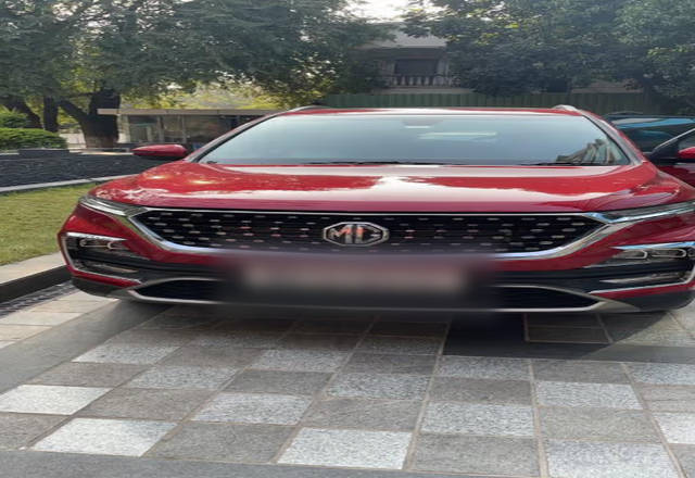 https://images10.gaadi.com/usedcar_image/4534674/original/8778fa1a-897a-4d93-a8b4-5b3f1ec631b7.?imwidth=6400