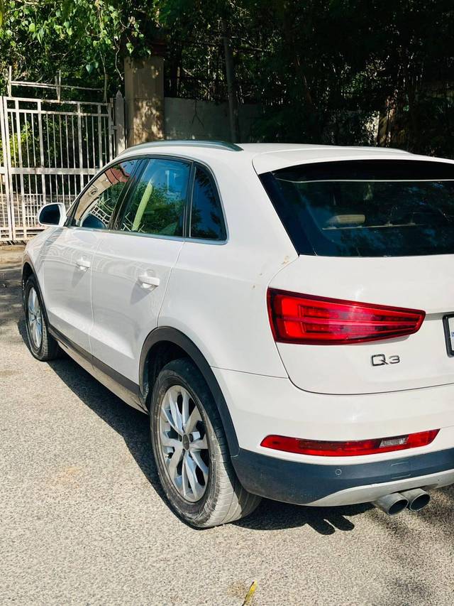 https://images10.gaadi.com/usedcar_image/4534692/original/processed_5c615cfbeb6eb8c5721104c98a7b3ec9.jpg?imwidth=6402