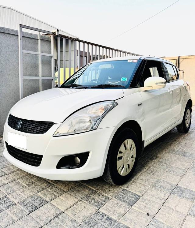 https://images10.gaadi.com/usedcar_image/4534703/original/processed_d71d4ca970b46d6aa14200aa75c41062.jpg?imwidth=6401
