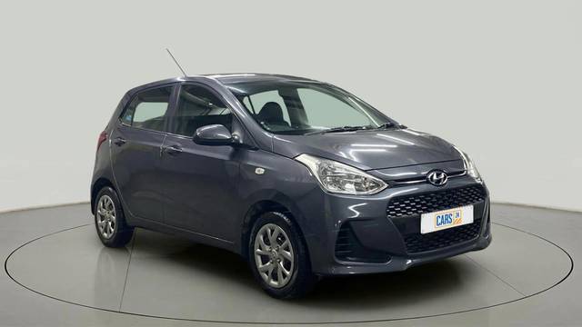 https://images10.gaadi.com/usedcar_image/4534706/original/07f03d665eabf06980f7ef62ec10397b.jpg?imwidth=6400