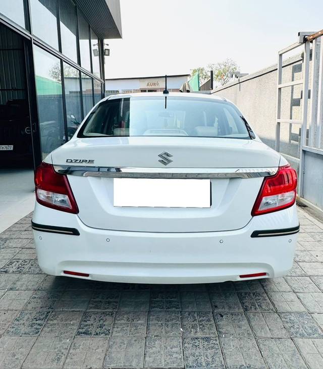 https://images10.gaadi.com/usedcar_image/4534708/original/processed_38bc408b2198193ce0baab50de22c992.jpg?imwidth=6401
