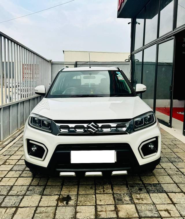 https://images10.gaadi.com/usedcar_image/4534709/original/processed_9264293110c24f155001a2d70513839f.jpg?imwidth=6400