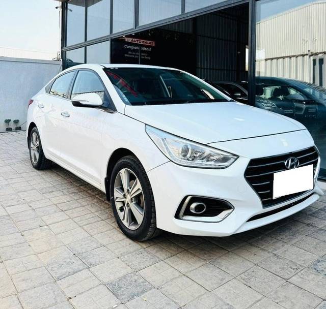 https://images10.gaadi.com/usedcar_image/4534720/original/processed_4cf3ac94f35dc4ccdef1292ebca1b609.jpg?imwidth=6400